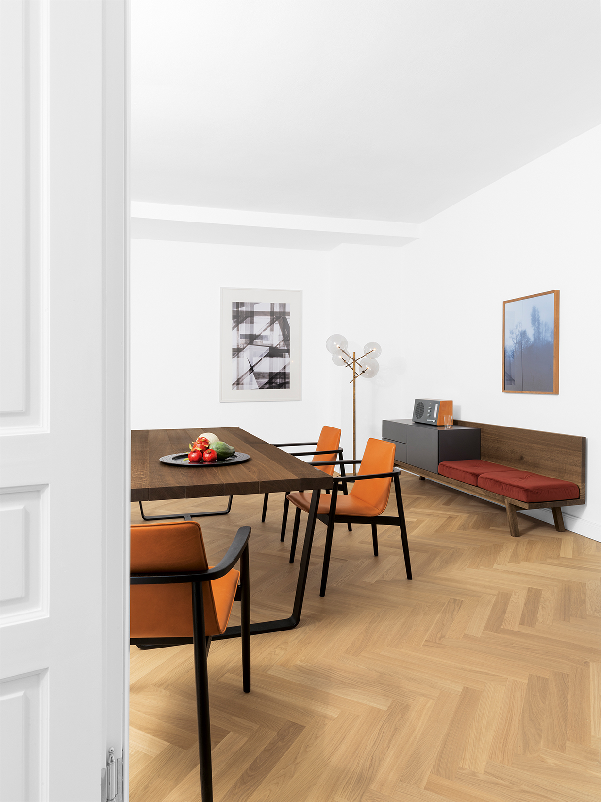 janua_bb11_e_17_tisch_clamp_marc_rau_w