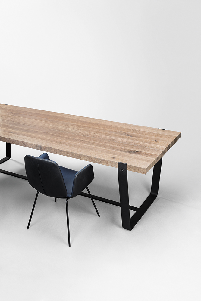 janua_bb11_p_06_tisch_clamp_marc_rau_w