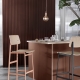 Muuto_Loft-bar-stool-dusty-rose-black-E27-terracotta-Corky-closer-org
