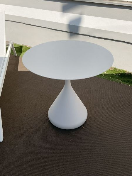 Satellite dining table von Dedon