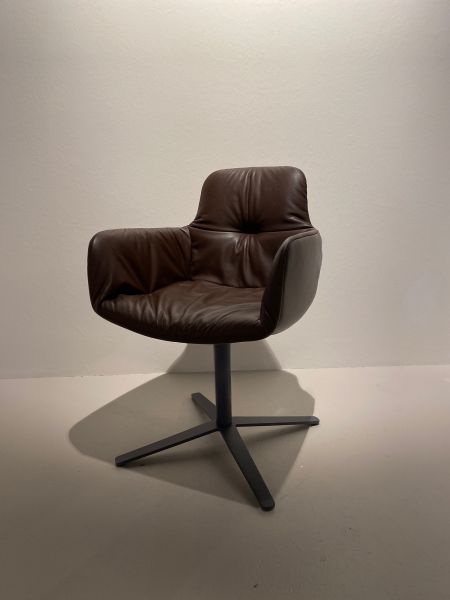 Leya Armchair high