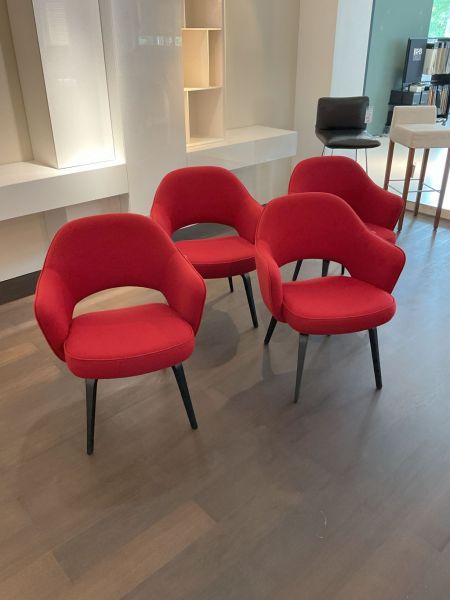 4 x Konferenz Stuhl Relax mit Armlehne Saarinen Kollektion von Knoll International