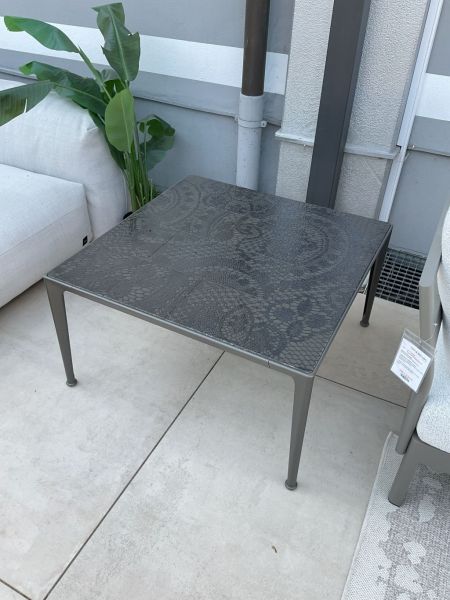 Mirto Tisch Outdoor von B&B ITALIA