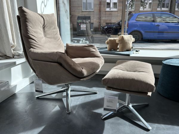 Sessel Cordia Lounge mit Hocker von Cor